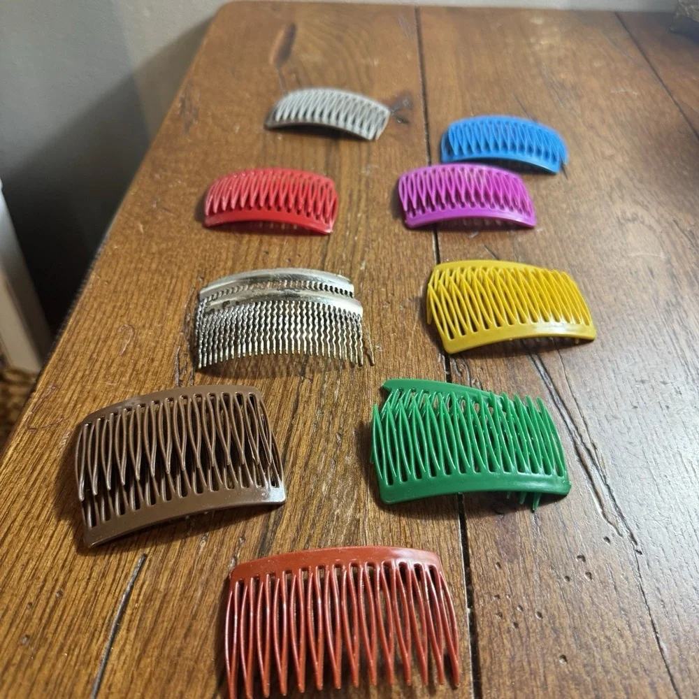 Lot of 17 Vintage Plastic & Metal Hair Combs Retro Unbranded USA